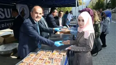 Pamukkale Belediyesi'nden Üniversite Öğrencilerine Aşure