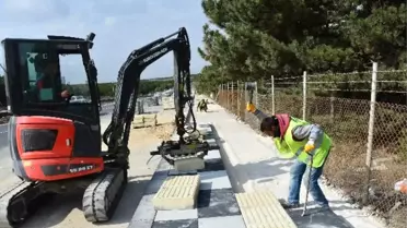Turan Güneş'te Kaldırım ve Refüj Çalışması