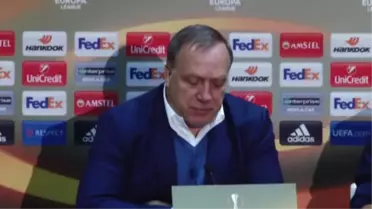 Fenerbahçe'de Teknik Direktör Dirk Advocaat ve Robin Van Persie Basın Toplantısı Düzenlediler 2