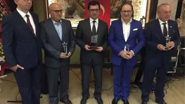 Bergama'da Kültür ve Sanata Katkı Sağlayanlar Ödüllendirildi