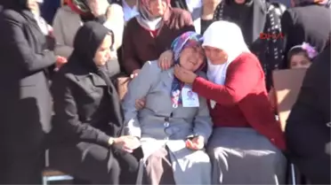 Bingöl Şehitleri Türkçe ve Kürtçe Ağıtlarla Uğurlandı