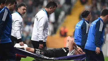 Caner Erkin, 4 ile 6 Ay Arasında Sahalardan Uzak Kalacak
