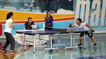 Manisa'da Cumhuriyet Kupası Masa Tenisi Turnuvası