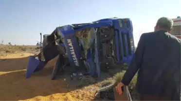 Tır Devrildi: 1 Yaralı