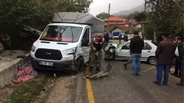 Tokat'ta Trafik Kazası: 1 Ölü, 3 Yaralı