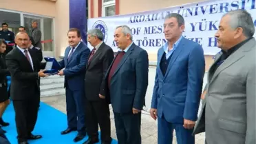 Posof Meslek Yüksekokulu Düzenlenen Törenle Hizmete Açıldı