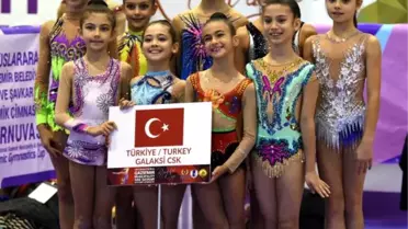 İzmir'de Cimnastik Şöleni