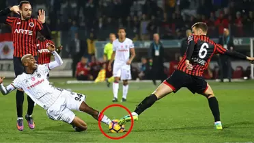 Talisca Ayağının Kırıldığını Fark Etmedi, Sakat Sakat Oynadı