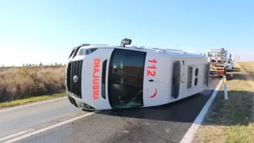 Edirne'de Ambulans Devrildi, Sürücüsü Yaralandı