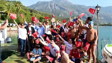 Özel Sporcular, Cumhuriyet Bayramı'nı Sadettin Saran ve Hande Yener'le Birlikte Kutladı