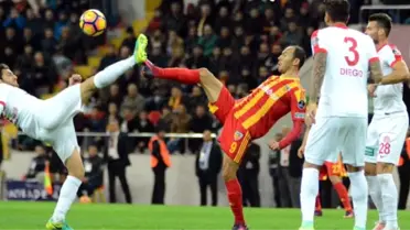 Umut Bulut, 9 Hafta Sonra Kaleye İsabetli Bir Şut Attı, Şeytanın Bacağını Kırdı