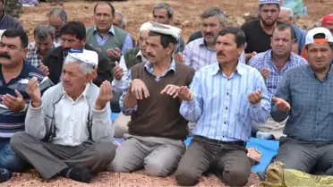 Yağmur Duasına Çıkan Köylüler Dua Ederken Yağmur Başladı