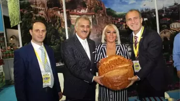 Yöresel Ürünler Fuarı'nın Karadeniz Standında Yöresel Ürünler Sergilendi