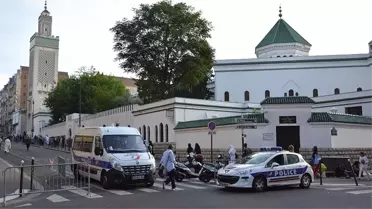 Fransa'da 4 Cami Kapatıldı