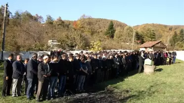 Yangında Ölen 3 Yaşındaki Kız Çocuğu Toprağa Verildi