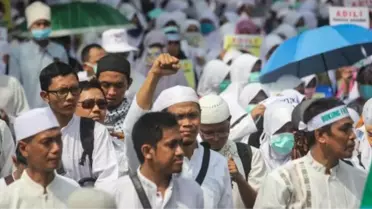 Endonezya'da Cakarta Valisi Ahok Karşıtı Gösteriler