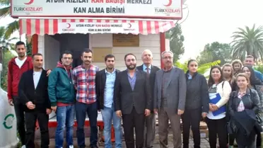 AK Parti Efeler Gençlik Kollarından Kızılay'a Kan Bağışı