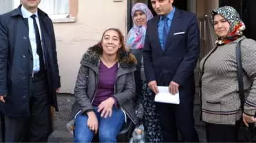 Akülü Sandalyesi Çalınan Engellinin Yeni Sandalye Sevinci