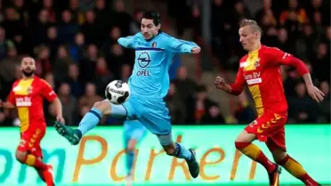 Feyenoord Ligde İlk Mağlubiyetini Aldı