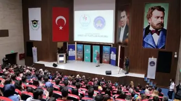 Tarihçi ve Yazar Talha Uğurluel Üniversite Öğrencileri ile Buluştu