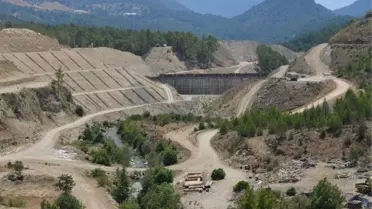 Türkiye'nin En Yüksek Kemer Barajında Çalışmalar Hızla İlerliyor