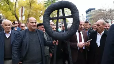 Şehit ve Gazi Yakınlarından Almanya'ya Siyah Çelenkli Protesto