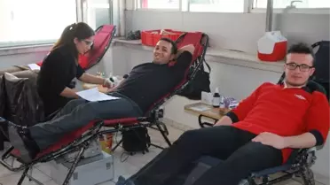 Malatya Rekor Temel Lisesi Kızılay İçin Kan Bağışında Bulundu