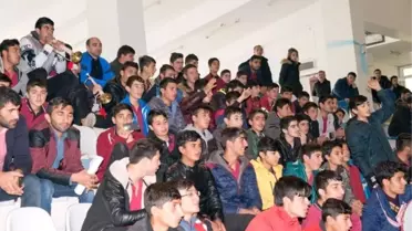 Tvf 1. Lig Voleybol Karşılaşmasında Genç Kafkars Spor Evinde Ankara Eser Spor'a Kaybetti