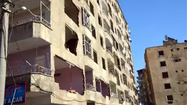 Bağlar'daki Patlamada Hasar Gören Evlerinin Yıkılmasını İstiyorlar