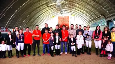 Beylikdüzü'nde 1'inci At Yarışları ve Pony Festivali