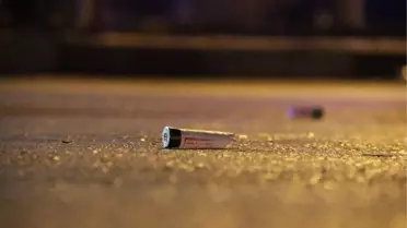 İş Yerinin Önünde Alkol Alanları Uyardıktan Sonra Öldürüldü
