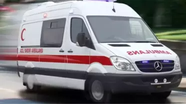 İşçileri Taşıyan Minibüs Evin Duvarına Çarptı: 3 Ölü, 8 Yaralı