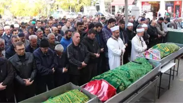 Kaza Kurbanı Anne- Oğul Yan Yana Defnedildi