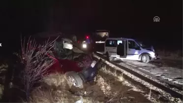 Afyonkarahisar'da Trafik Kazası: 3 Ölü, 4 Yaralı