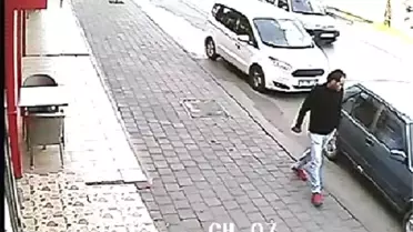 Uyuşturucu Bağımlısı Çalışır Durumda Bırakılan Aracı Çaldı