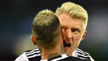 Beck'ten Gomez'e Ağır Eleştiri!