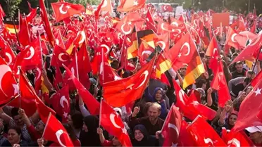Berlin'de 'Teröre Hayır, Demokrasiye Evet' Mitingi Düzenlendi