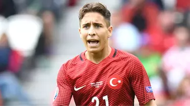 Emre Mor'un Annesi Makedon, Memleketi Uşak