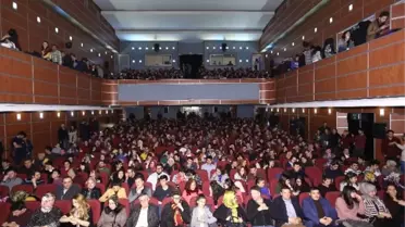 Sevgili Doktor' Sahnelendi