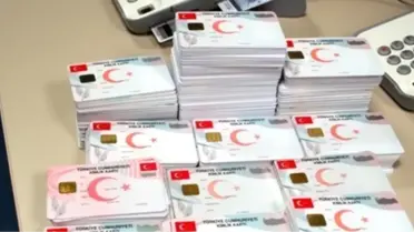Besni'de Çipli Kimlik Kartı Dağıtımı