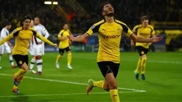 Borussia Dortmund, Legia Varşova'yı 8-4 Yendi