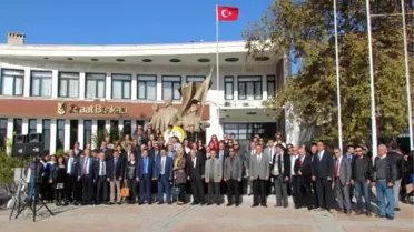 24 Kasım Öğretmenler Günü Çeşme'de Kutlandı