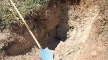 Kazdığı Mezarların 43 Yıldır Kaydını Tutuyor