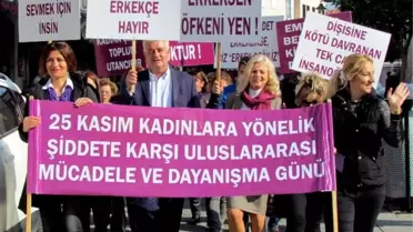 Çeşmeli Kadınlar 'Şiddete' Karşı Yürüdü