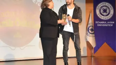 Radyo Aydın Müzik Ödülleri'nde Ünlüler Geçidi