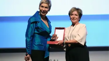 Tescilli Markalar Derneği'nden Leyla Alaton'a '2016 Yılı Özel Onur Ödülü'