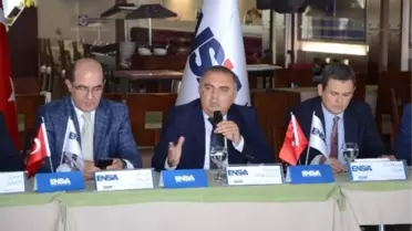 Ensia, Başkanını Seçti