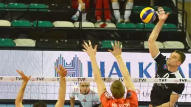 Voleybol: Efeler Ligi