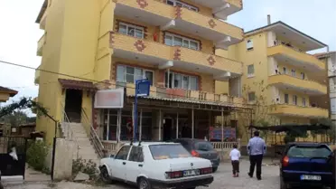 Trafik Polisi, Eşini Öldürüp 2 Küçük Kızı ve Kendisini Yaraladı