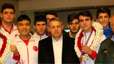 Dünya Şampiyonuna Karşılama